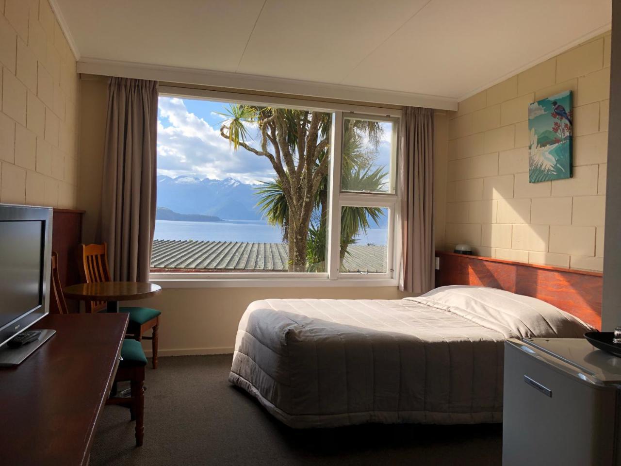Te Anau Manapouri Lake Hotel Luaran gambar