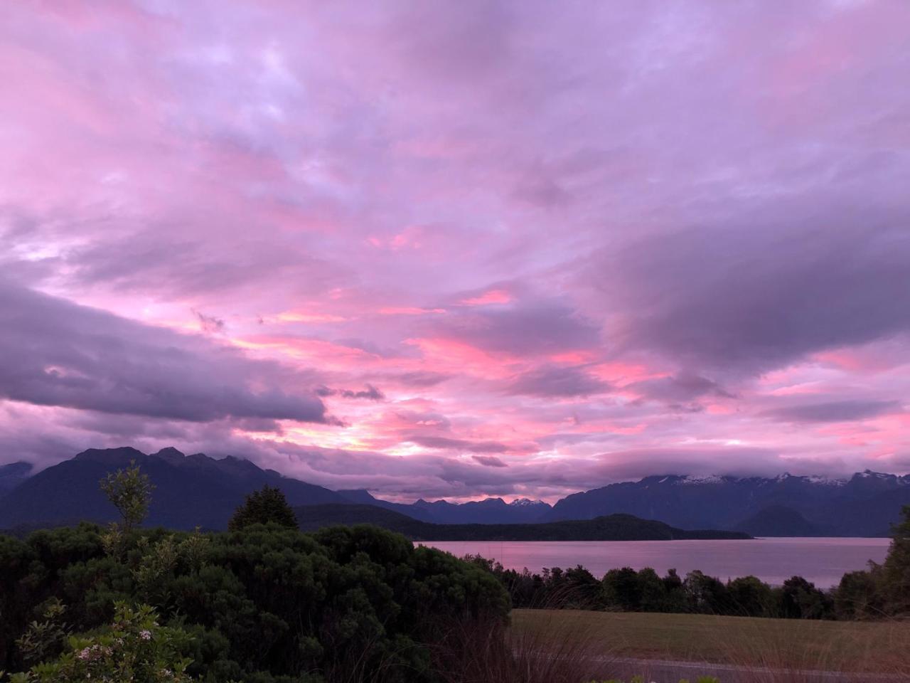 Te Anau Manapouri Lake Hotel Luaran gambar